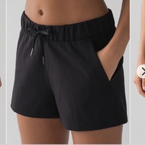 Lululemon On The Fly Short *2.5”